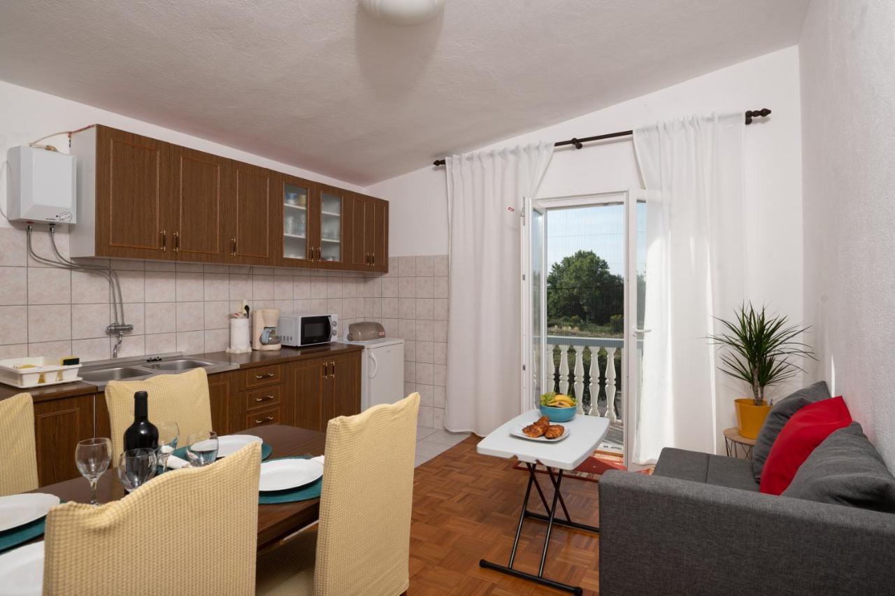Marina'S Apartments Ražanac Zewnętrze zdjęcie